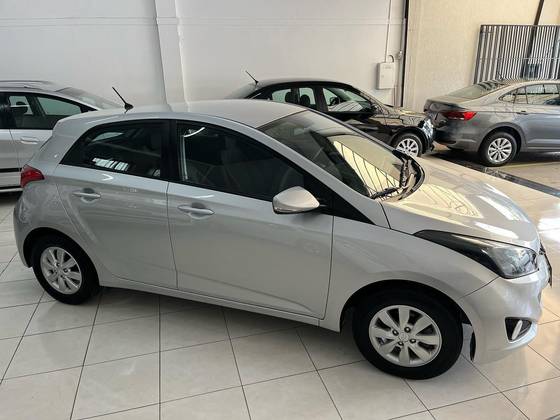 HYUNDAI HB20 1.6 COMFORT STYLE 16V FLEX 4P AUTOMÁTICO